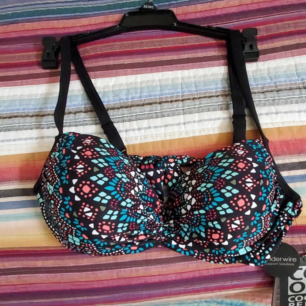 Bra sized NWT bikini top